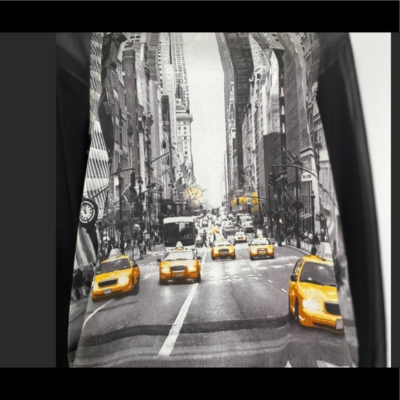 Elie Tahari NYC Graphic Mesh Long Sleeves Top - Picture 3 of 7